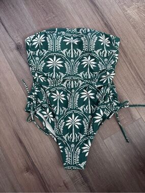 NWOT womens s Green Palm-Print One-Piece Swimsuit